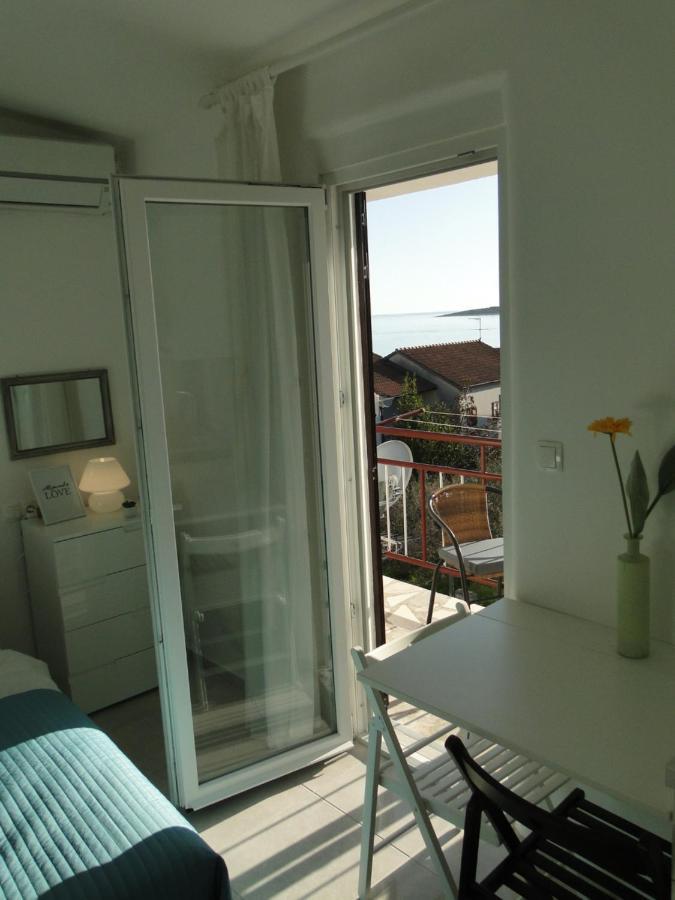 Lucija Apartamento Primošten Exterior foto